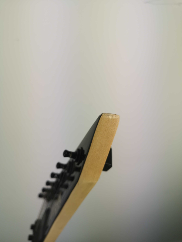 Zestaw: Gitara elektryczna GigKit czarna+ wzmacniacz tuner pokrowiec kostki struny